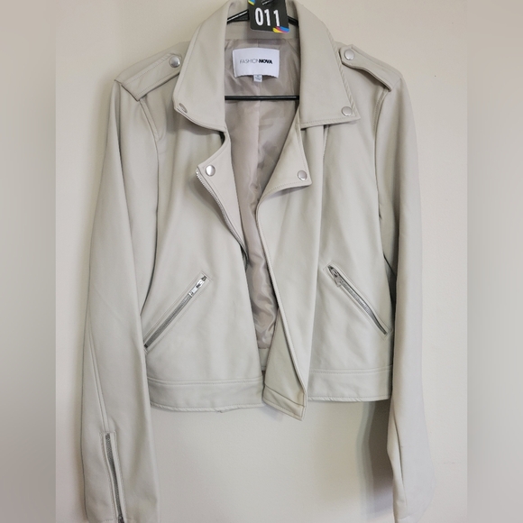 Fashion Nova Cream Women's Jacket - Picture 1 of 4